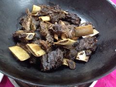 -鑫驼峰牛排火锅(普陀路店)