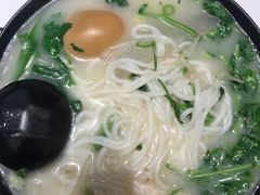 -肥汁米蘭香港米线(长宁来福士店)