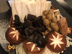 菌菇拼盘-湊湊火锅·茶憩(打浦桥日月光店)