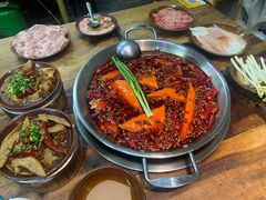 -老街·稳拈老火锅(海椒市店)