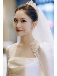 -LOVINA洛维娜婚纱礼服