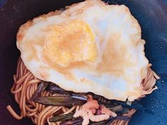 开洋葱油拌面-佬泰丰斋· 乌镇茶食餐厅