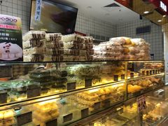 面包甜点陈列柜-白玉兰食品甜凤店(合生汇店)