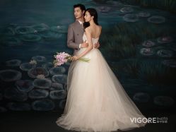 -雪中彩影婚纱摄影·微光艺术中心