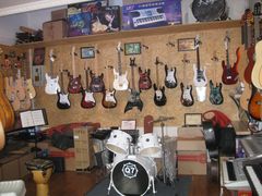 -艺桉余音琴行(火神庙分店)