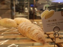 -奈雪的茶(亨特国际广场店)