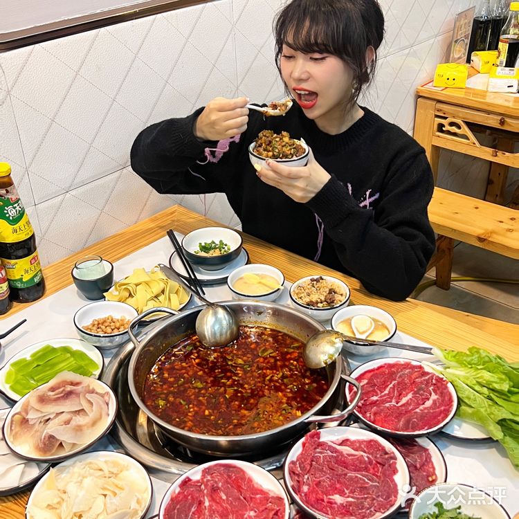 中沅广场！渣渣牛肉好吃哭了[流泪]