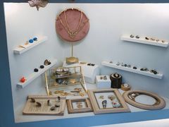 -LADY FAFA(巨鹿路陕西南路路口店)