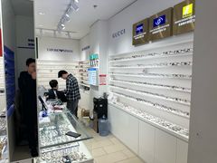 -美式眼镜·授权蔡司.依视路.尼康.豪雅.明月(南翔印象城店)