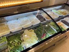-嘎琉鲜切牛肉自助火锅