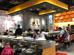 大堂-钱小主·自助回旋烤肉火锅餐厅(东方新天地店)