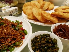 待客油饼-国人川菜(李家村建东街店)