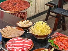 -渝井巷重庆老火锅(沈阳吉祥店)