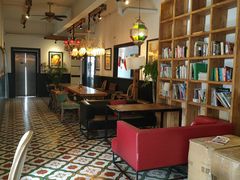 -拖板鞋咖啡旅行酒店(春熙路地铁站店)