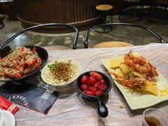 -巴厘龙虾·榜首油焖大虾(音乐学院·沿江酒馆店)