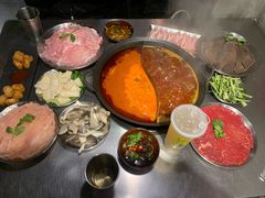 -鹿鸣山草本茶香火锅(园西路店)