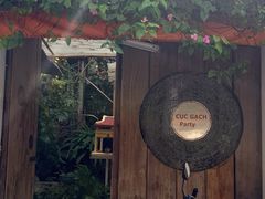 -Cuc Gach Quan Restaurant