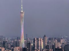 -广州中心皇冠假日酒店·百粤楼