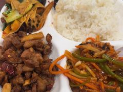 -聚德华天护国寺小吃(甜水园店)