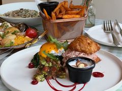 鲜虾班尼迪蛋可颂黑松-翠贝卡&Mama Kelly Brunch Coffee(河西店)