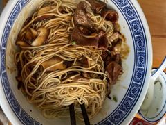 -沪西老弄堂面馆(定西路店)