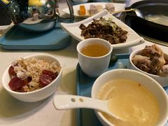 特色腊味煲仔饭-百年果林椰子鸡(中洲店)