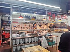 面包甜点陈列柜-林尧隆江猪脚饭店(东门店)
