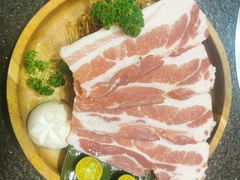 -草家酱蟹炭火烤肉店(珲春南路一店)