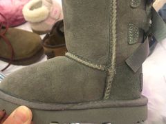 -UGG(燕莎奥特莱斯购物中心店)