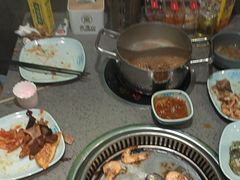 -金滏山烤肉·海鲜·火锅自助餐厅(襄阳万达店)