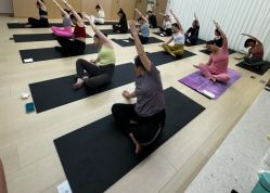 -亦美瑜伽·普拉提