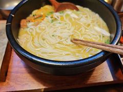 -银米·云南传统过桥米线(双廊黑金冠店)