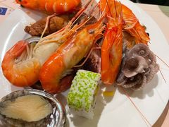 -广州万富希尔顿酒店·感趣自助餐厅·金秋蟹宴生蚝海鲜刺身烧烤