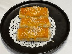 碳烧蜜汁叉烧酥-广州酒家(越华店)