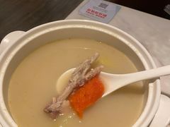 -港丽餐厅(高德置地店)