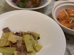 -浅深(世茂滨江精品店)