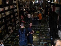 -钟书阁(松江泰晤士小镇店)