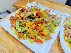 -超越海鲜屋(飞龙物业店)