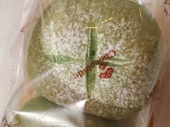 -顶东面包花园·生日蛋糕(世博店)