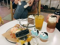 -怪兽咖啡 Monster Cafe
