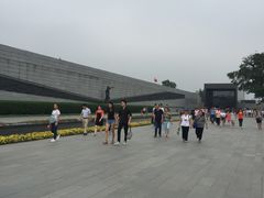 -侵华日军南京大屠杀遇难同胞纪念馆-停车场