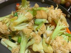 -小菜园新徽菜(镇江丹阳吾悦店)
