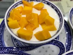 -黄氏许牛奶甜品(台山石花广场店)