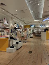 -巴拉巴拉(首创奥特莱斯店)