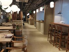 大堂-日进一片海.生腌海鲜火锅.宵夜烧烤(三里屯总店)