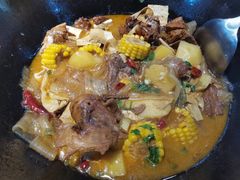 -袁小二大东北铁锅炖(吉祥村总部)