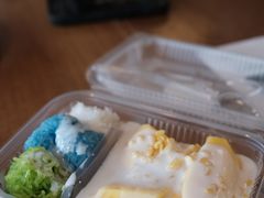 -ROAST coffee & eatery