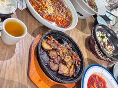 -九锅一堂酸菜鱼(万达广场店)