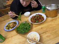 -雷祖芳老妈蹄花店