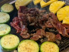 -围炉肉舍•炭烤活鳗•丹东海鲜烤肉(步行街店)